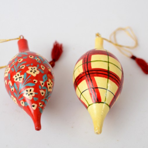 4 pcs pendulum shape, painted