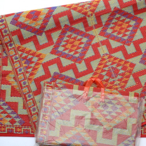 Plastic carpet 120x180 cm folded, aztec