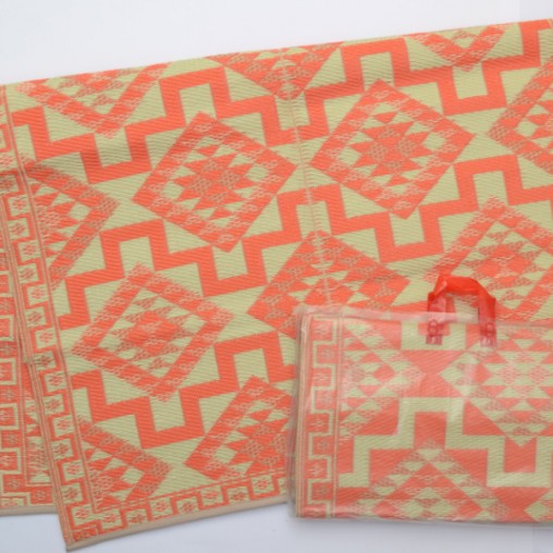 Plastic carpet 120x180 cm folded, aztec