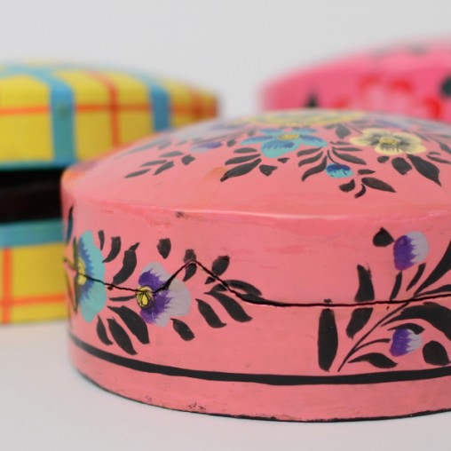 box oval/ round, painted