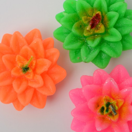 3 sets of 4 floating candles